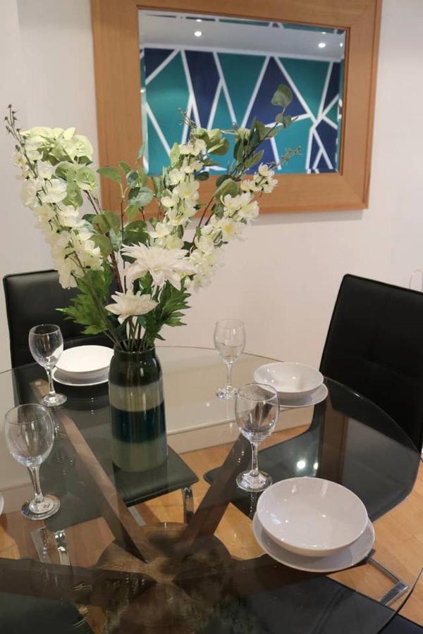 Heart Of Leeds City Centre Living - Sleeps 6アパートメント エクステリア 写真